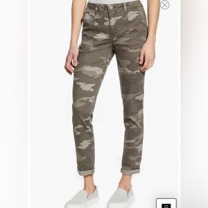 Wit and wisdom Flex-ellent Camo High Waist Cargo Pants